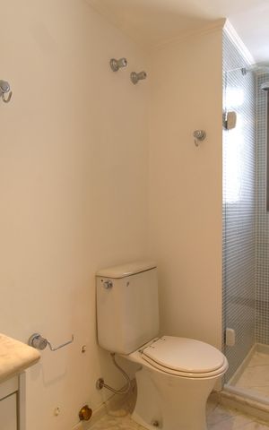 Apartamento para alugar com 210m², 3 quartos e 3 vagasBanheiro da Suíte 1
