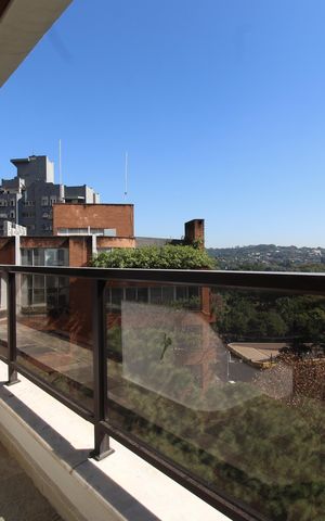 Apartamento para alugar com 210m², 3 quartos e 3 vagasVaranda