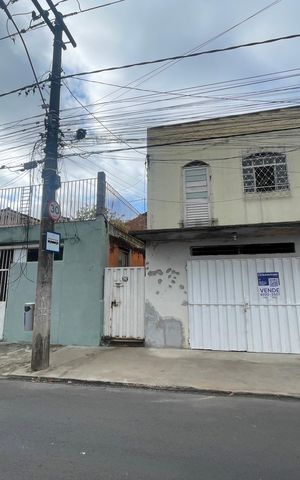 Casa à venda com 279m², 5 quartos e 1 vaga Casa à venda com 279m², 5 quartos e 1 vagaPlaca instalada No portao com o codigo RVRC-189, no dia 17-09-2026