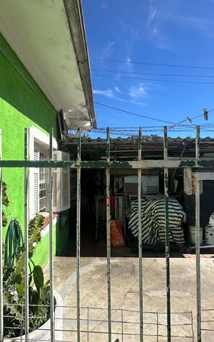 Casa à venda com 357m², 4 quartos e 2 vagasQuintal