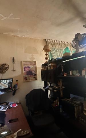 Casa à venda com 357m², 4 quartos e 2 vagasQuarto 1