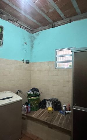 Casa à venda com 357m², 4 quartos e 2 vagasBanheiro social 