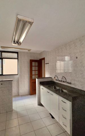 Apartamento à venda com 150m², 3 quartos e 2 vagas Apartamento à venda com 150m², 3 quartos e 2 vagasCozinha