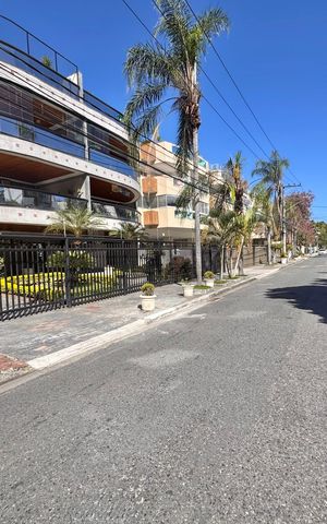 Apartamento à venda com 150m², 3 quartos e 2 vagas Apartamento à venda com 150m², 3 quartos e 2 vagasFachada
