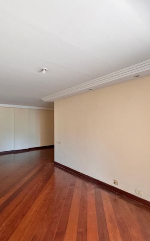 Apartamento à venda com 150m², 3 quartos e 2 vagas Apartamento à venda com 150m², 3 quartos e 2 vagasSala
