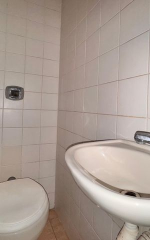 Apartamento à venda com 150m², 3 quartos e 2 vagas Apartamento à venda com 150m², 3 quartos e 2 vagasÁrea de Serviço - Serviço