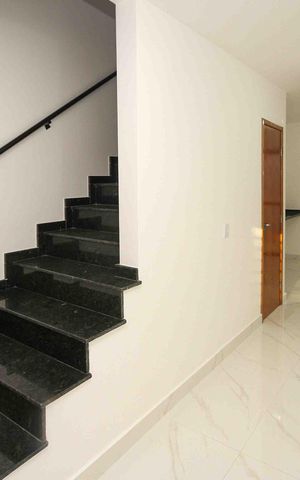 Casa para alugar com 80m², 2 quartos e 2 vagas Casa para alugar com 80m², 2 quartos e 2 vagasSala