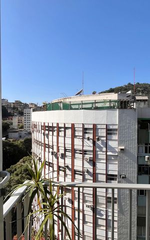 Apartamento à venda com 81m², 2 quartos e 2 vagas Apartamento à venda com 81m², 2 quartos e 2 vagasVaranda da sala
