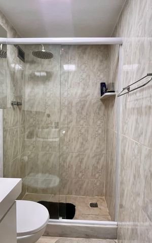 Apartamento à venda com 81m², 2 quartos e 2 vagas Apartamento à venda com 81m², 2 quartos e 2 vagasBanheiro social