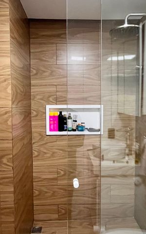 Apartamento à venda com 81m², 2 quartos e 2 vagas Apartamento à venda com 81m², 2 quartos e 2 vagasBanheiro da Suíte