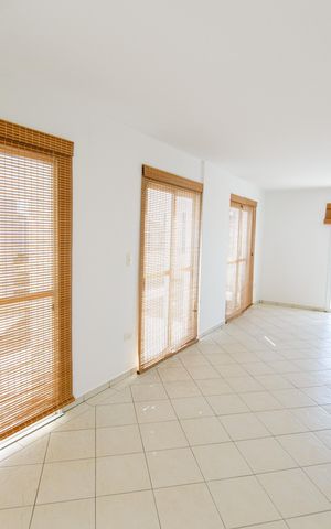 Apartamento para alugar com 297m², 3 quartos e 3 vagas Apartamento para alugar com 297m², 3 quartos e 3 vagasSala 2