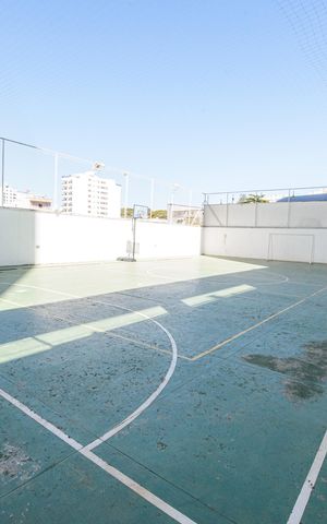 Apartamento para alugar com 297m², 3 quartos e 3 vagas Apartamento para alugar com 297m², 3 quartos e 3 vagasÁrea comum - Quadra poliesportiva