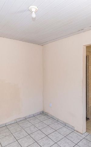 Casa à venda com 128m², 2 quartos e sem vaga Casa à venda com 128m², 2 quartos e sem vagaSala