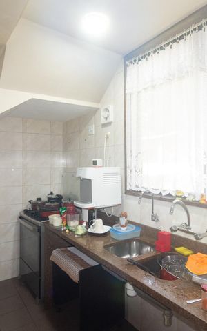 Casa à venda com 230m², 5 quartos e 6 vagas Casa à venda com 230m², 5 quartos e 6 vagasCozinha 2