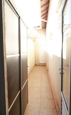 Casa para alugar com 140m², 2 quartos e sem vagaÁrea de serviço 