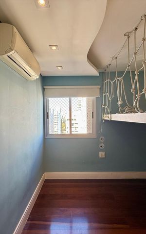 Apartamento à venda com 215m², 3 quartos e 2 vagas Apartamento à venda com 215m², 3 quartos e 2 vagasQuarto 2