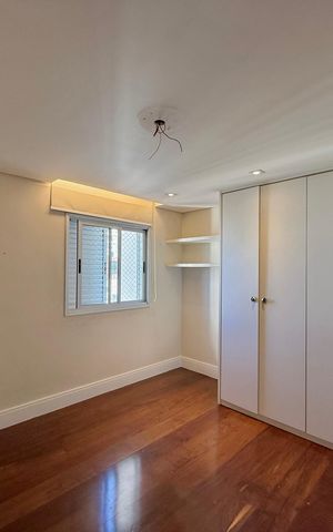 Apartamento à venda com 215m², 3 quartos e 2 vagas Apartamento à venda com 215m², 3 quartos e 2 vagasQuarto 3