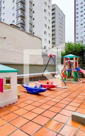 Apartamento à venda com 215m², 3 quartos e 2 vagas Apartamento à venda com 215m², 3 quartos e 2 vagasPlayground