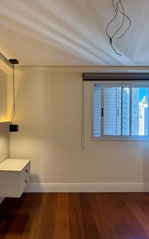 Apartamento à venda com 215m², 3 quartos e 2 vagas Apartamento à venda com 215m², 3 quartos e 2 vagasSuíte