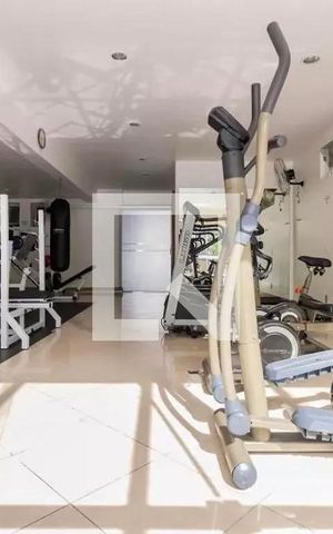 Apartamento à venda com 215m², 3 quartos e 2 vagas Apartamento à venda com 215m², 3 quartos e 2 vagasAcademia