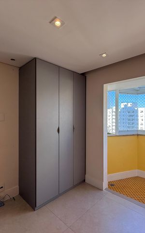 Apartamento à venda com 215m², 3 quartos e 2 vagas Apartamento à venda com 215m², 3 quartos e 2 vagasSala