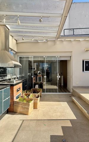 Apartamento à venda com 215m², 3 quartos e 2 vagas Apartamento à venda com 215m², 3 quartos e 2 vagasÁrea Gourmet