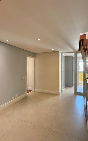 Apartamento à venda com 215m², 3 quartos e 2 vagas Apartamento à venda com 215m², 3 quartos e 2 vagasSala