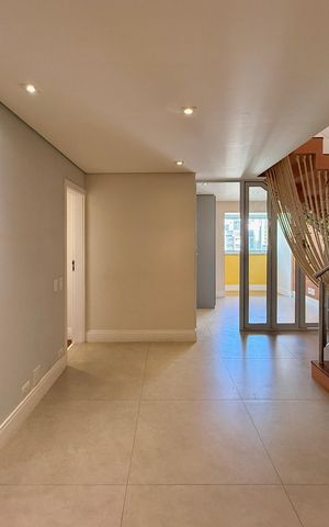 Apartamento à venda com 215m², 3 quartos e 2 vagas Apartamento à venda com 215m², 3 quartos e 2 vagasSala