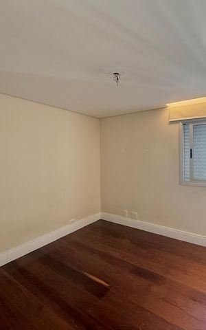 Apartamento à venda com 215m², 3 quartos e 2 vagas Apartamento à venda com 215m², 3 quartos e 2 vagasQuarto 3