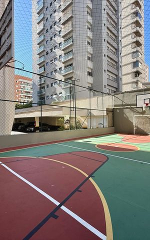 Apartamento à venda com 215m², 3 quartos e 2 vagas Apartamento à venda com 215m², 3 quartos e 2 vagasQuadro
