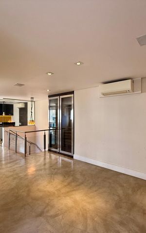 Apartamento à venda com 215m², 3 quartos e 2 vagas Apartamento à venda com 215m², 3 quartos e 2 vagasSala