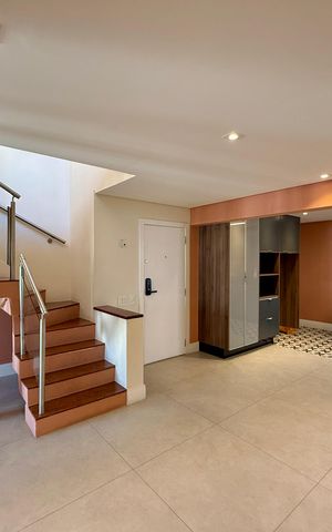Apartamento à venda com 215m², 3 quartos e 2 vagas Apartamento à venda com 215m², 3 quartos e 2 vagasSala