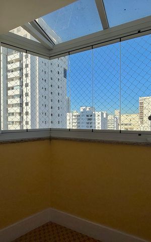Apartamento à venda com 215m², 3 quartos e 2 vagas Apartamento à venda com 215m², 3 quartos e 2 vagasSala