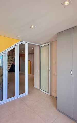 Apartamento à venda com 215m², 3 quartos e 2 vagas Apartamento à venda com 215m², 3 quartos e 2 vagasSala
