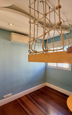 Apartamento à venda com 215m², 3 quartos e 2 vagas Apartamento à venda com 215m², 3 quartos e 2 vagasQuarto 2