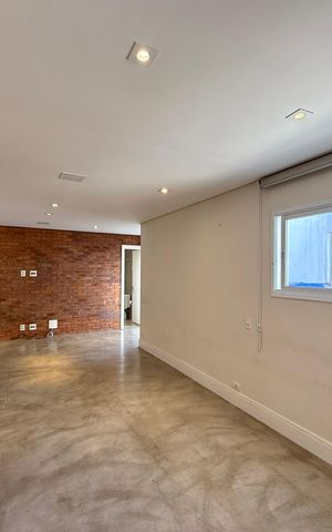 Apartamento à venda com 215m², 3 quartos e 2 vagas Apartamento à venda com 215m², 3 quartos e 2 vagasSala