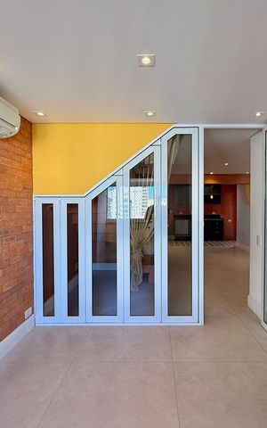 Apartamento à venda com 215m², 3 quartos e 2 vagas Apartamento à venda com 215m², 3 quartos e 2 vagasSala