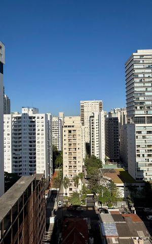 Apartamento à venda com 215m², 3 quartos e 2 vagas Apartamento à venda com 215m², 3 quartos e 2 vagasVista
