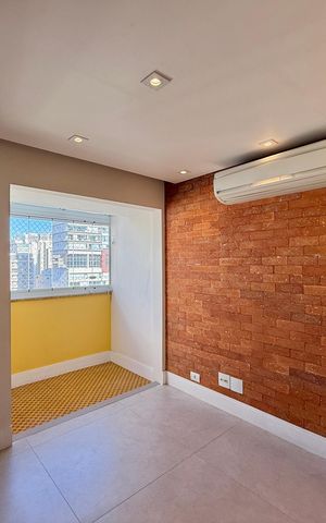 Apartamento à venda com 215m², 3 quartos e 2 vagas Apartamento à venda com 215m², 3 quartos e 2 vagasSala