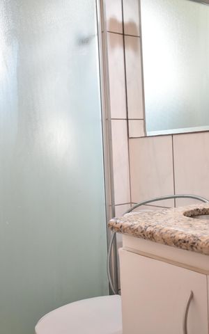 Apartamento para alugar com 65m², 2 quartos e 1 vagaBanheiro