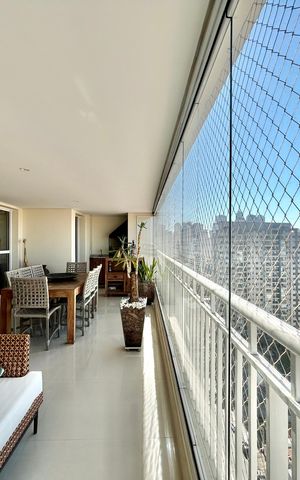 Apartamento à venda com 122m², 3 quartos e 3 vagas Apartamento à venda com 122m², 3 quartos e 3 vagasVaranda gourmet