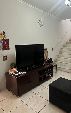 Casa à venda com 114m², 2 quartos e 2 vagas