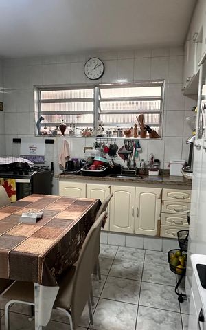 Casa à venda com 114m², 2 quartos e 2 vagas