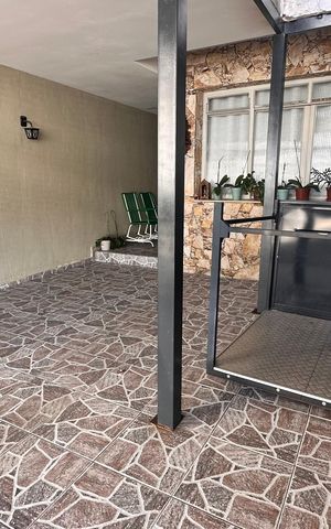 Casa à venda com 114m², 2 quartos e 2 vagas