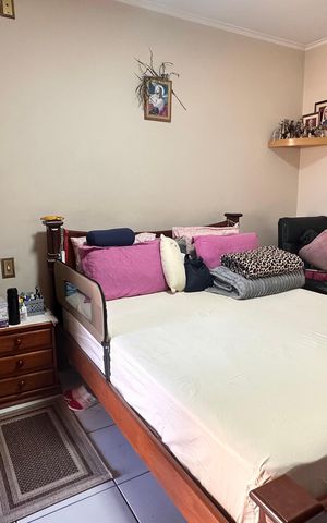 Casa à venda com 114m², 2 quartos e 2 vagas