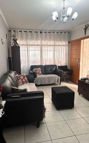 Casa à venda com 114m², 2 quartos e 2 vagas