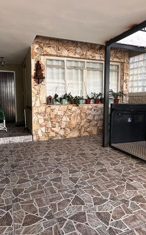 Casa à venda com 114m², 2 quartos e 2 vagas