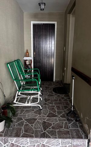 Casa à venda com 114m², 2 quartos e 2 vagas