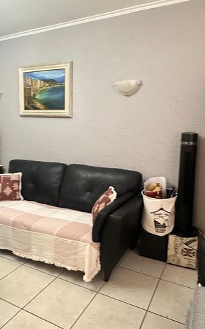 Casa à venda com 114m², 2 quartos e 2 vagas