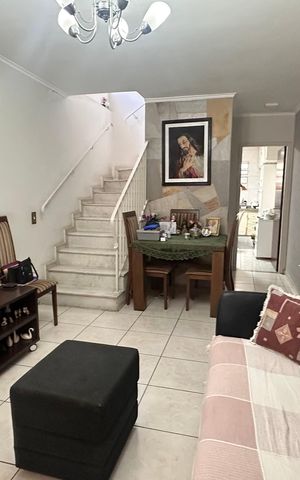 Casa à venda com 114m², 2 quartos e 2 vagas